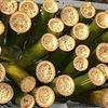 新鲜竹子做竹筒粽子